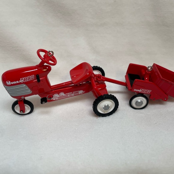 Tractor and Trailer Hallmark Ornament - Picture 10 of 15